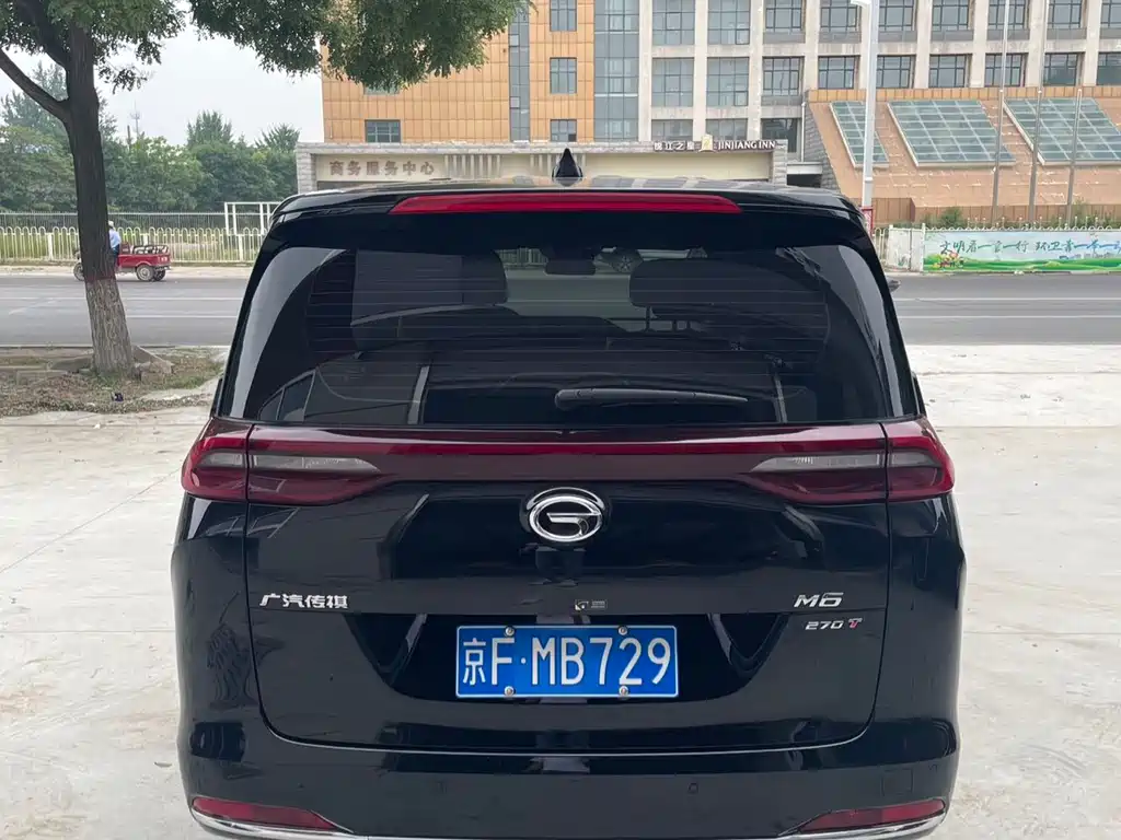 GAC Trumpchi M6 270 T DCT Luxury (7-seat)