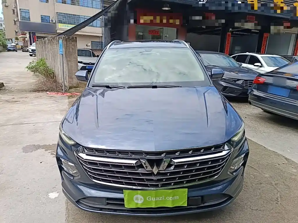 Wuling Victory 1.5 T CVT Flagship