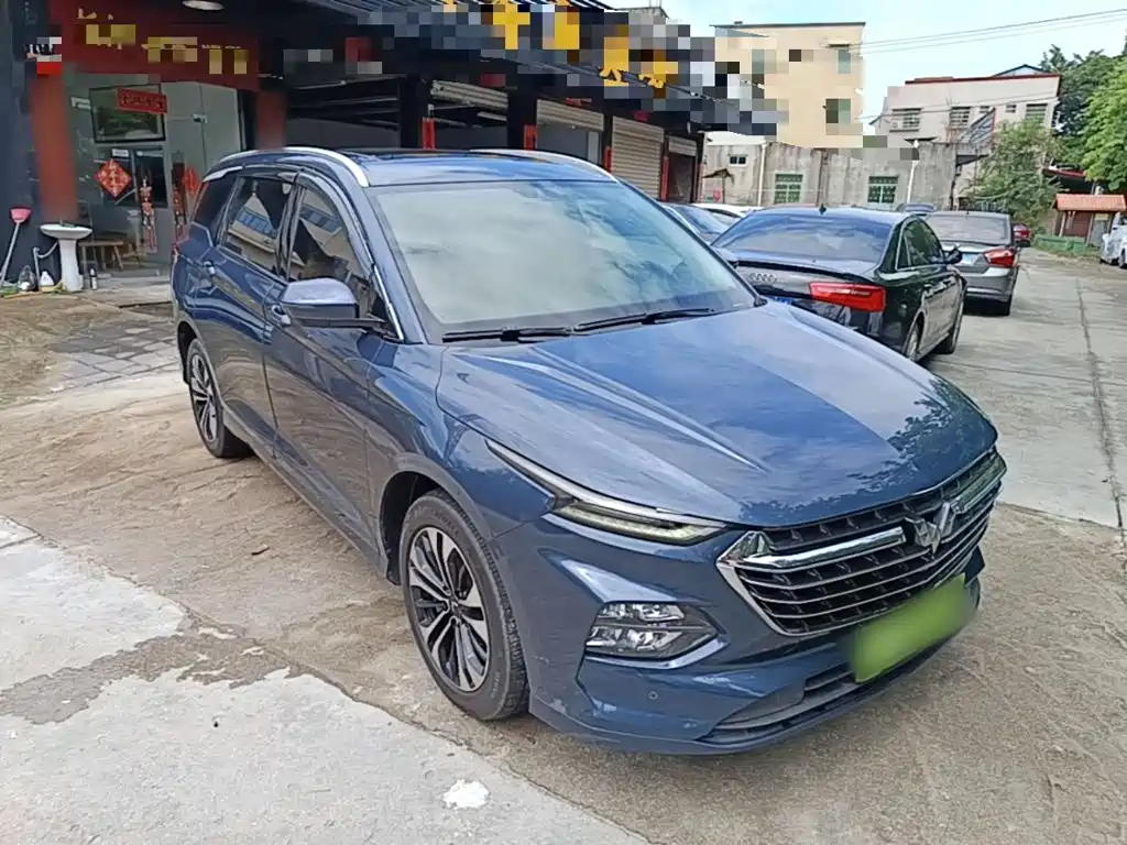 Wuling Victory 1.5 T CVT Flagship