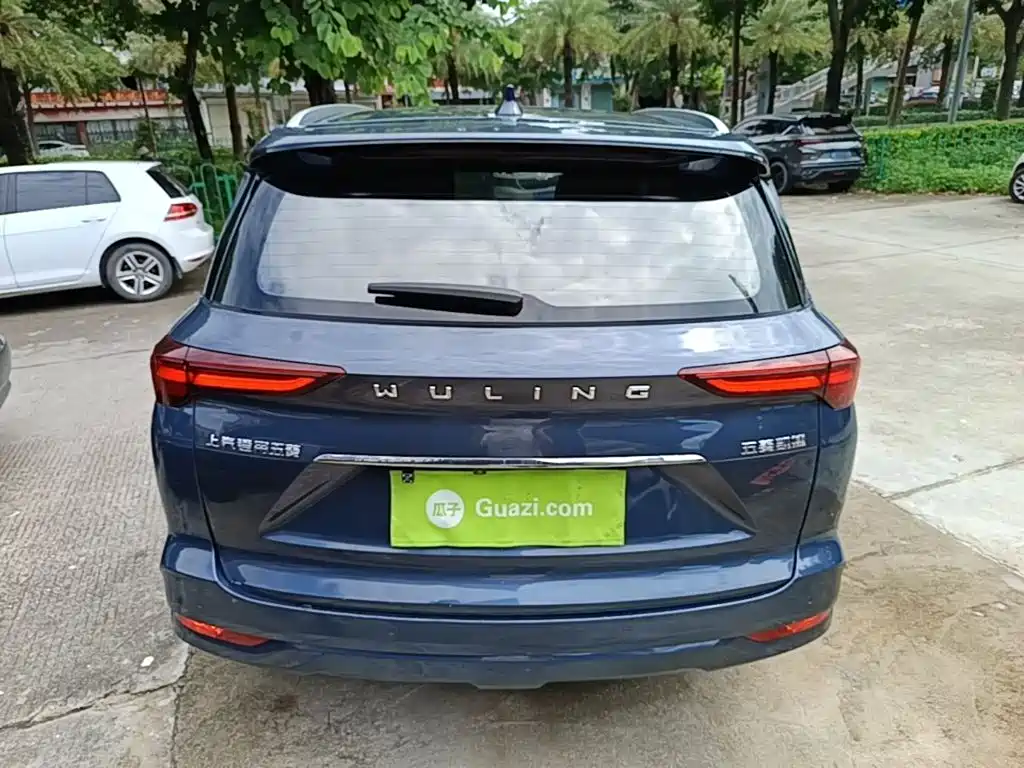 Wuling Victory 1.5 T CVT Flagship
