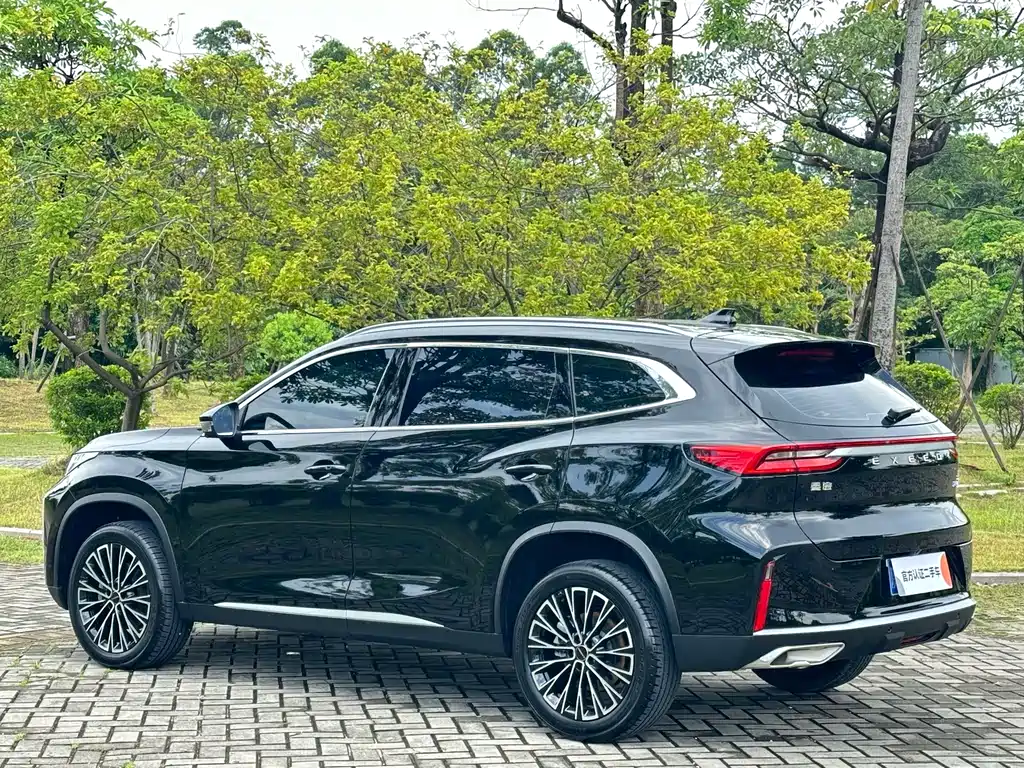 Exeed Lingyun 300 T 2 WD Stellar