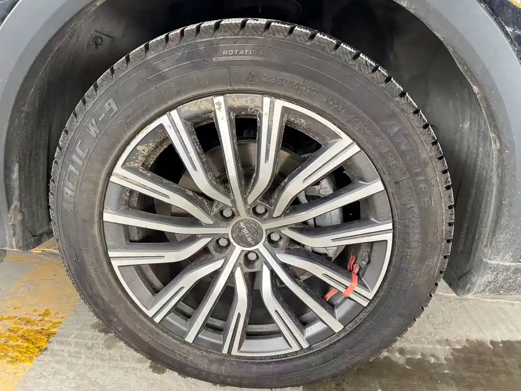 Jetour X70 PLUS 1.5 T DCT Brave PLUS 5-seat