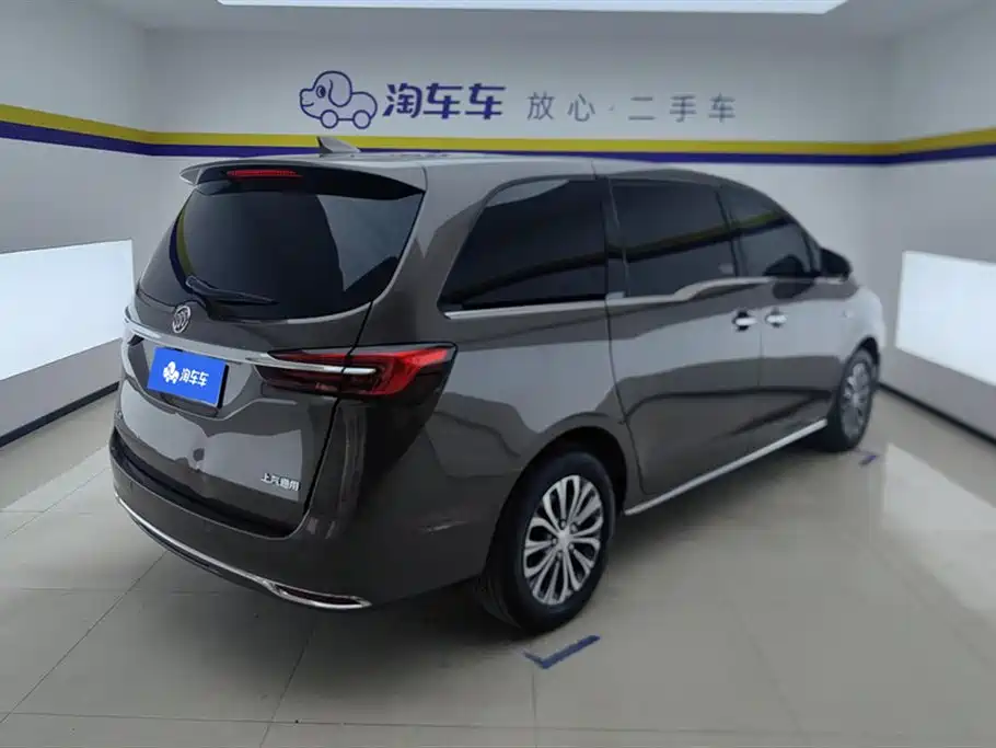 Buick GL8 Facelift Land Official Cabin Luxury