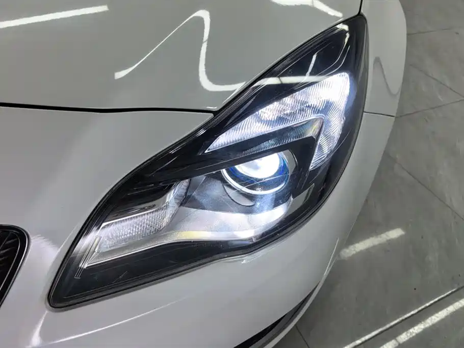 Regal 1.6 T Elite Tech