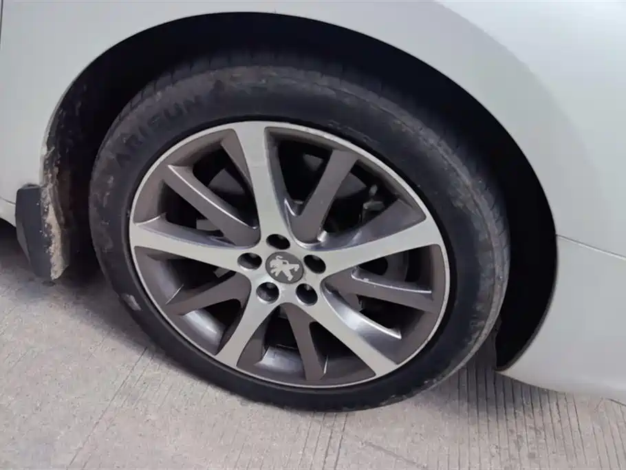 Peugeot 508 标致508 2015款 1.8 THP 自动致尊版