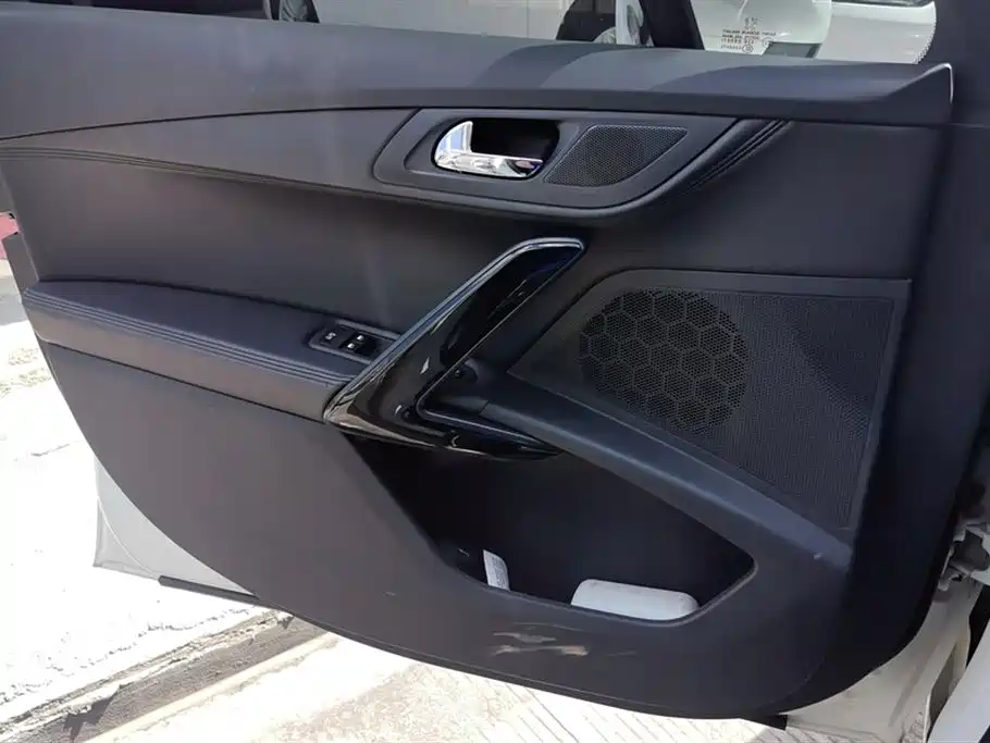 Peugeot 508 标致508 2015款 1.8 THP 自动致尊版