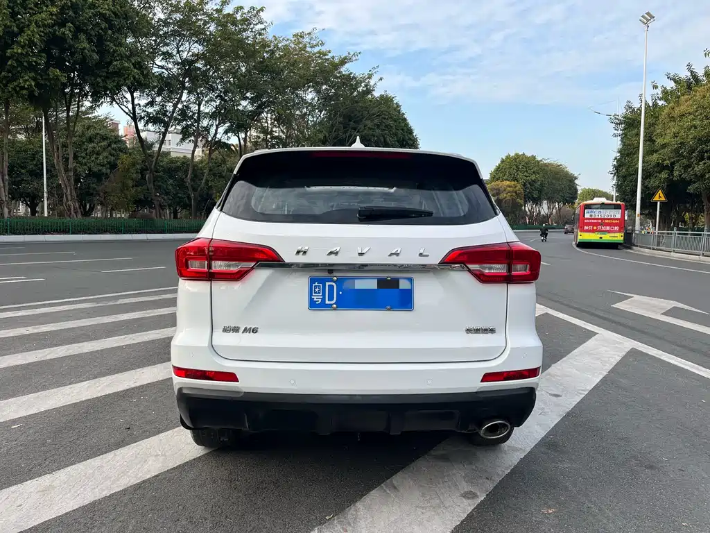 Haval M6 1.5 T DCT 2 WD Value CN-VI