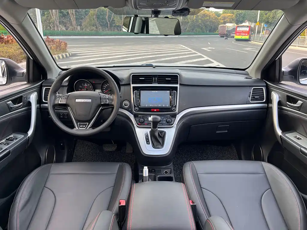 Haval M6 1.5 T DCT 2 WD Value CN-VI