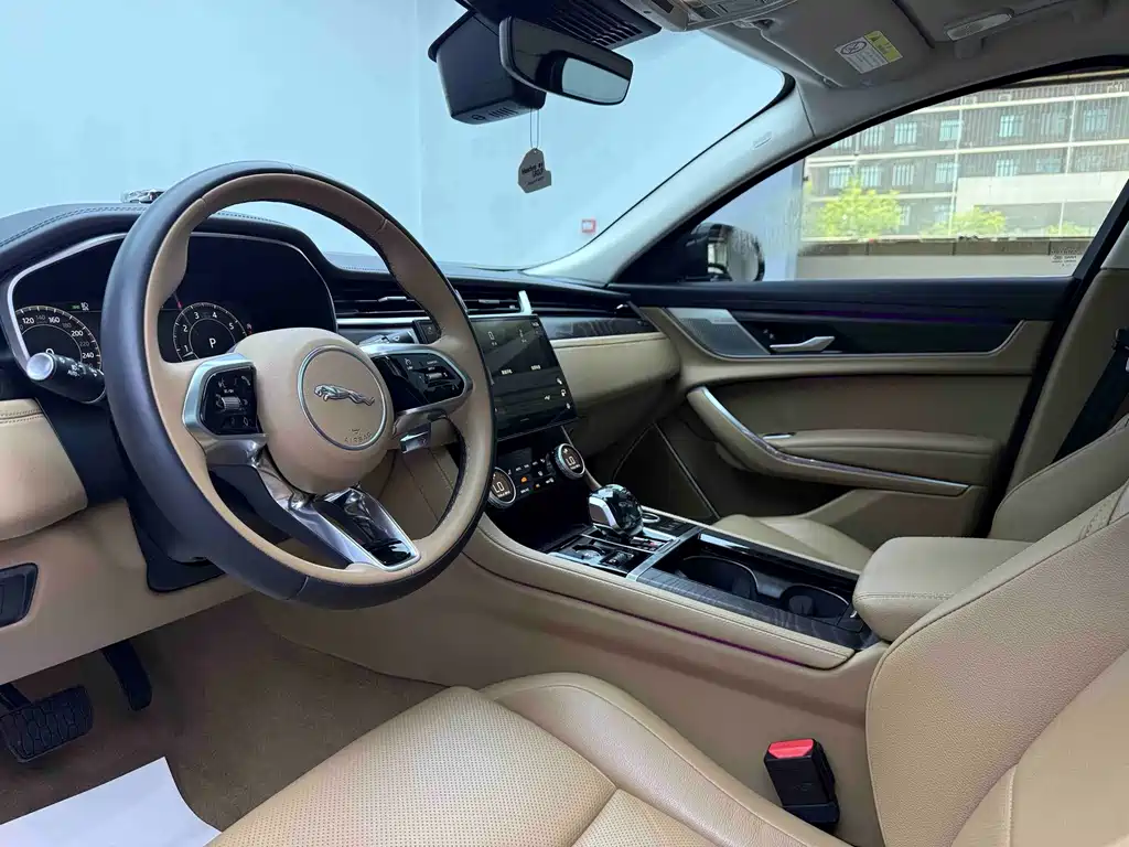 Jaguar XFL 2.0 T P250 2 WD Premium Luxury