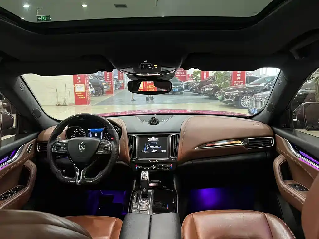 Levante 3.0 T Standard