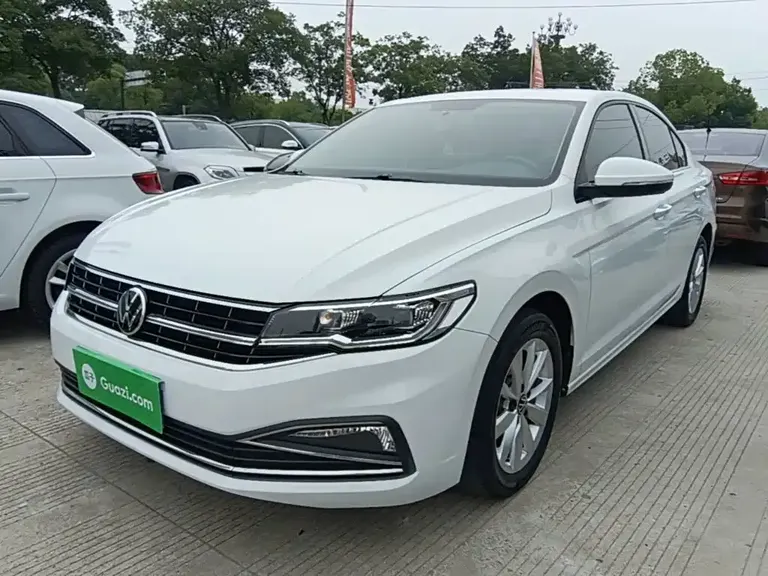 Volkswagen Bora 1.5 L Auto Comfort Connected