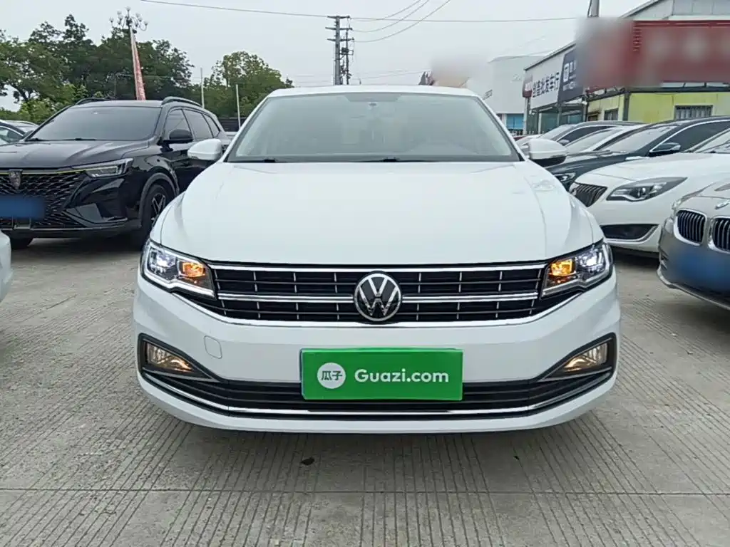 Bora 1.5 L Auto Comfort Connected