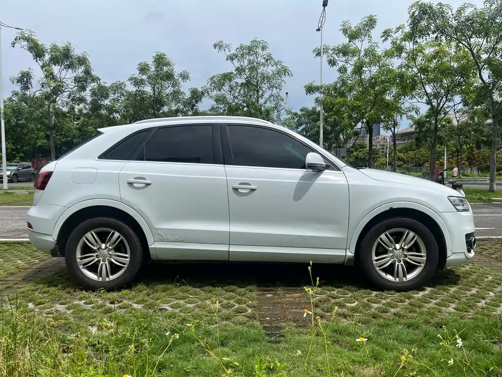 Audi Q3 35 TFSI quattro Tech