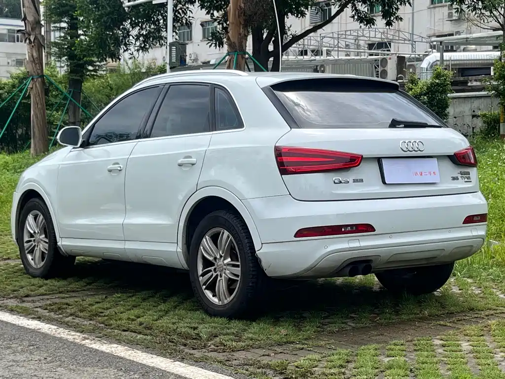 Audi Q3 35 TFSI quattro Tech