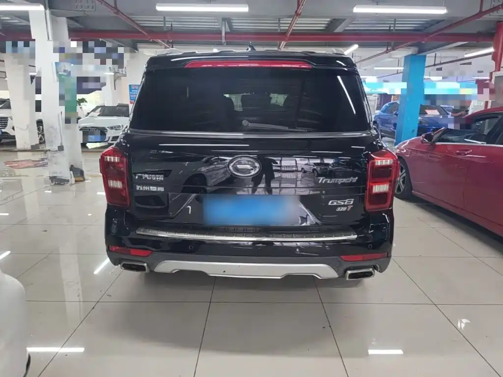 GAC Trumpchi GS8 320 T 2 WD Luxury (7-seat)