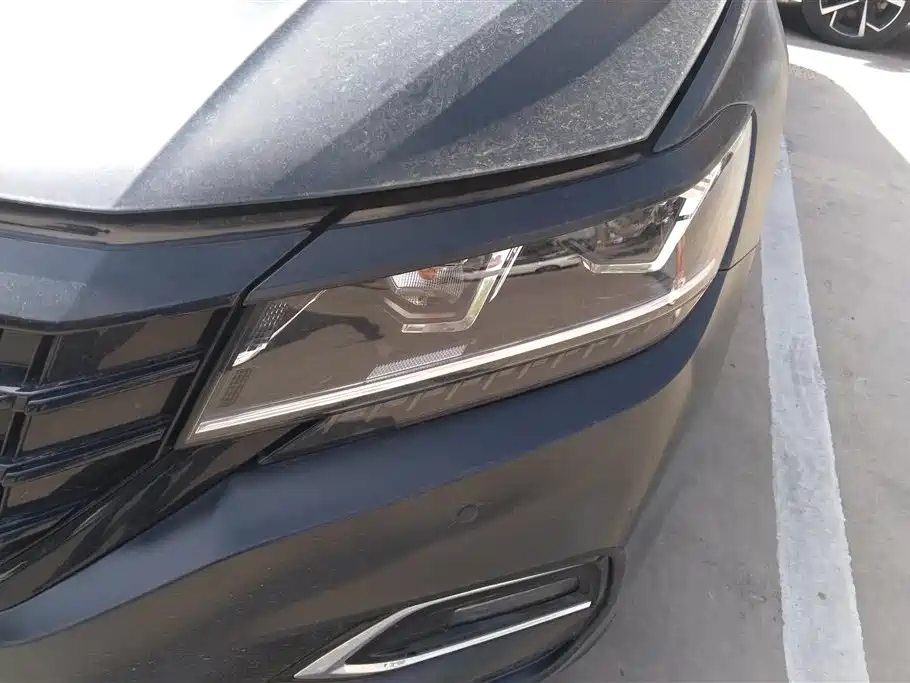 Passat 330 TSI Elite CN-V