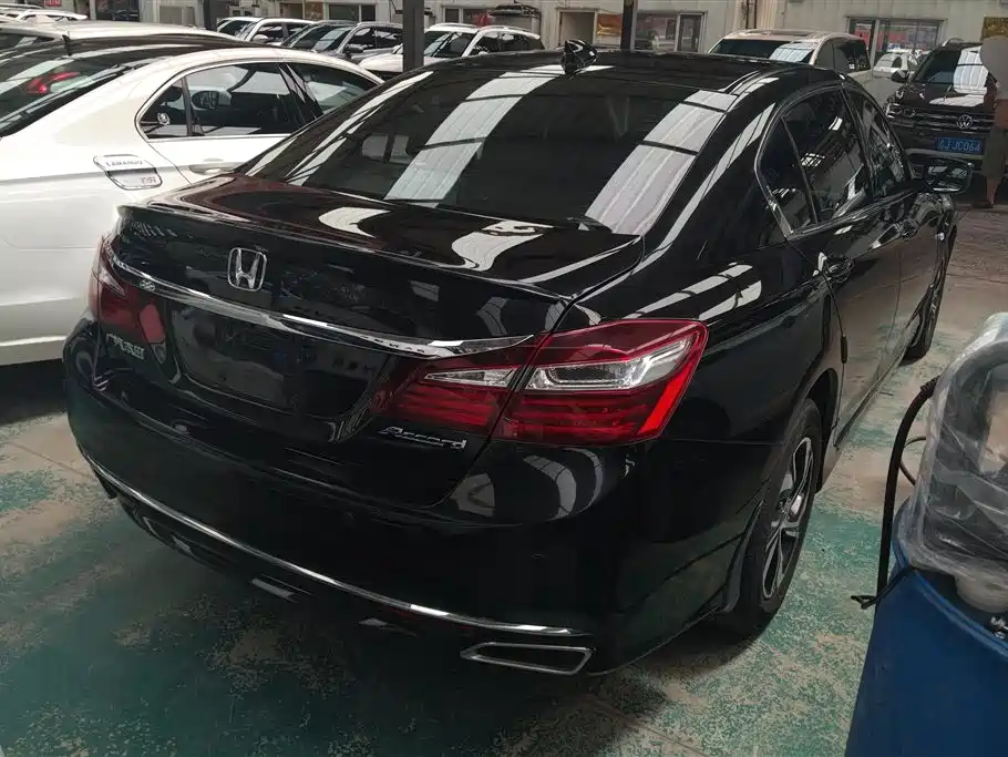 Accord 2.0 L Elite