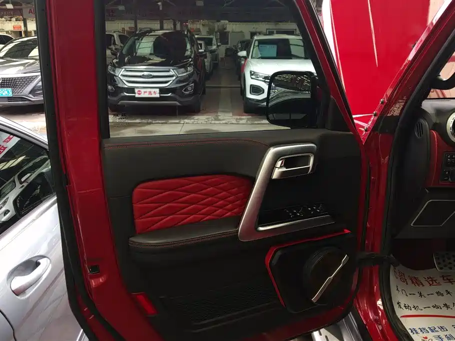 BAIC BJ40 2.0 T Auto 4 WD City Hunter Swordsman