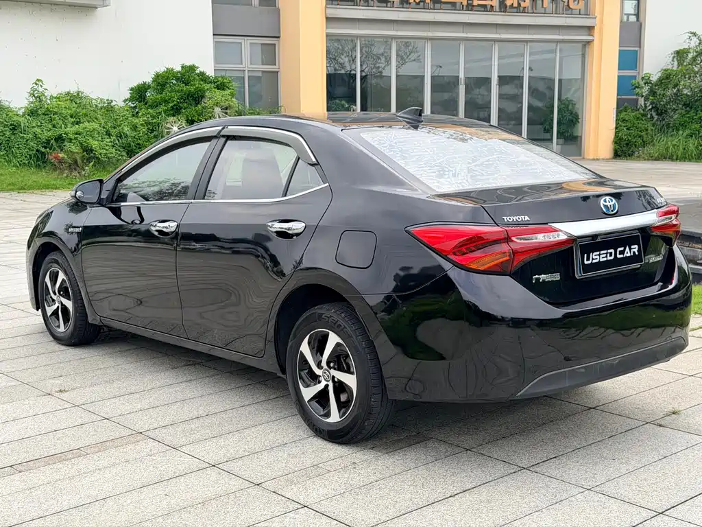 Levin Facelift Dual Engine 1.8 H GS E-CVT Elite Sunroof CN-V