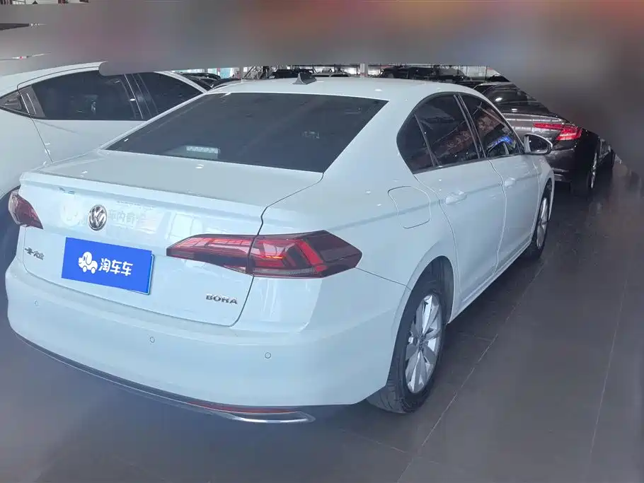 Bora 1.5 L Auto Comfort