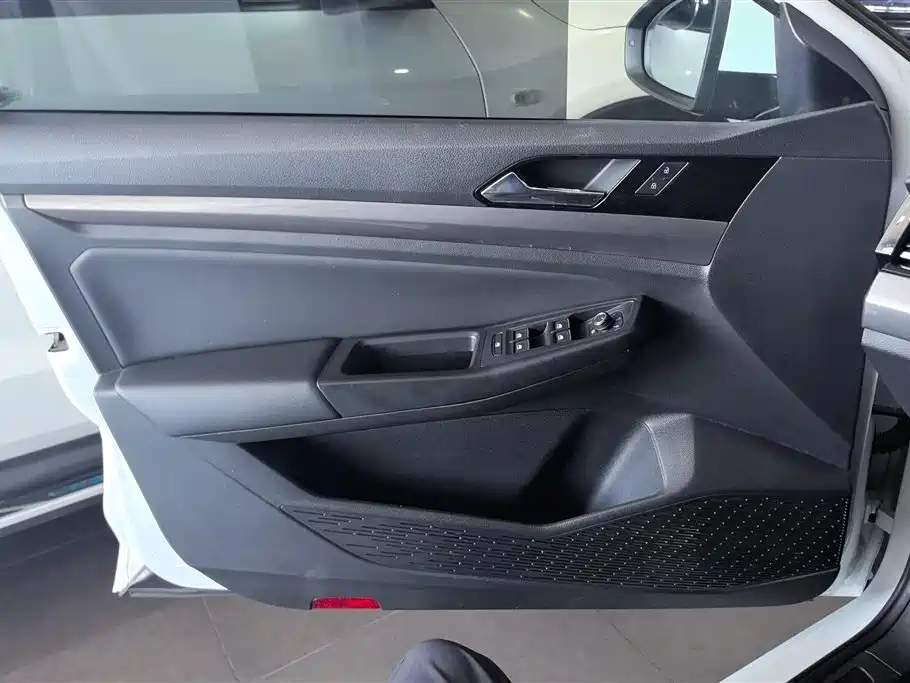 Bora 1.5 L Auto Comfort