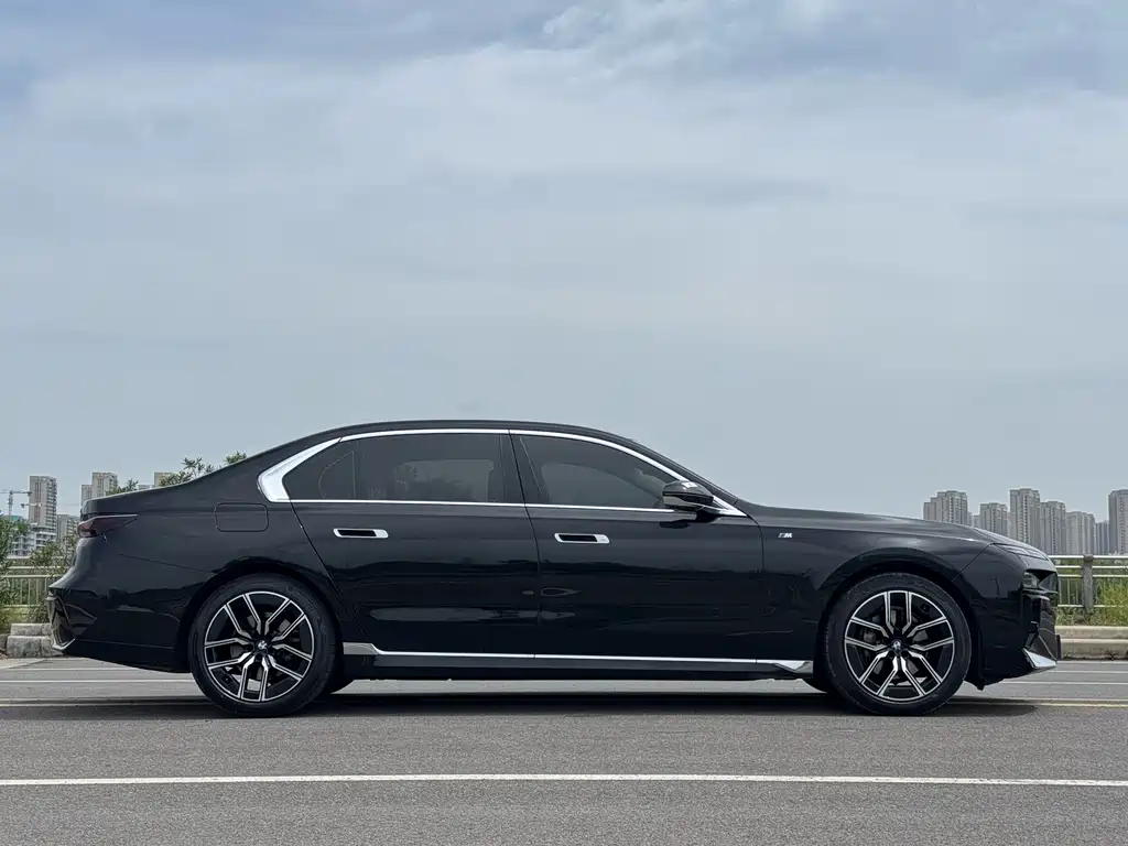 BMW 7 Series 735 Li M Sport Package