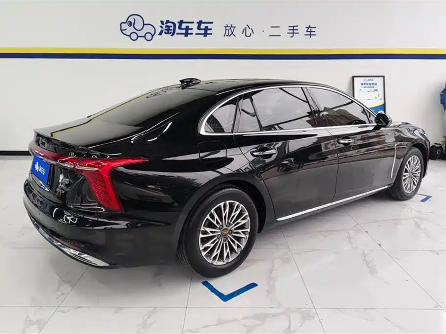 Hongqi H5 1.5 T DCT Connected Flagship Charm