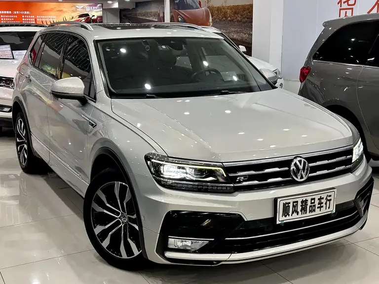 Volkswagen Tiguan L 途观L 2019款 380 TSI 自动四驱R-Line尊崇旗舰版 国V