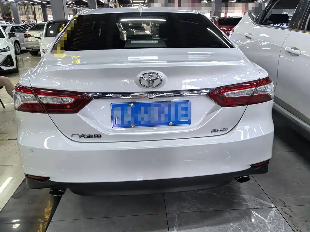 Camry 2.0 G Luxury