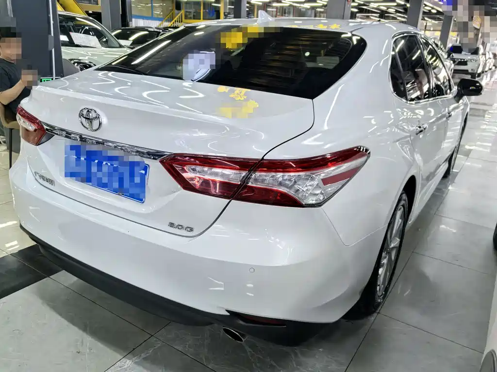 Camry 2.0 G Luxury