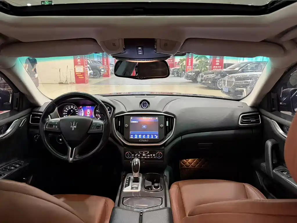 Ghibli 3.0 T Standard