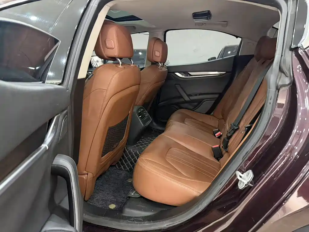 Ghibli 3.0 T Standard