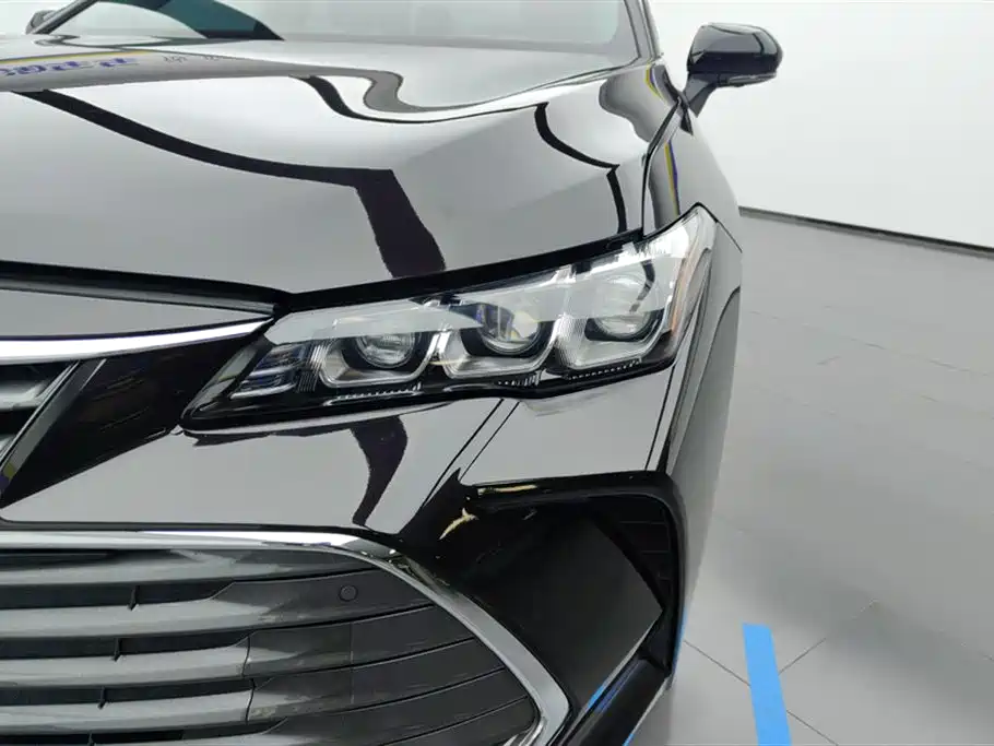 Avalon 2.0 L XLE Premium CN-VI