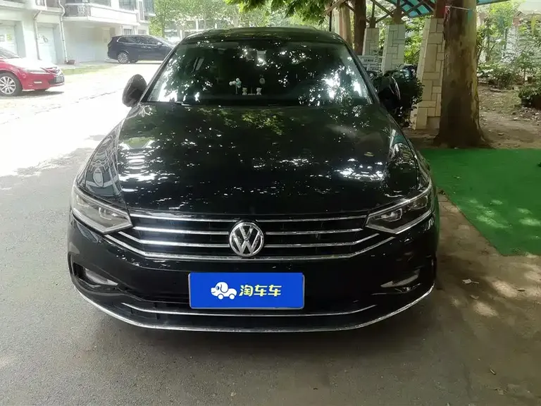 Volkswagen Magotan 330 TSI DSG Luxury