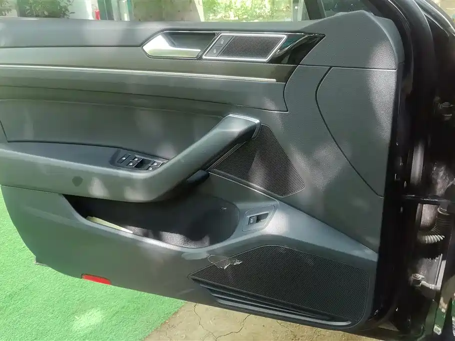 Magotan 330 TSI DSG Luxury