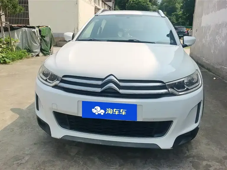 Citroën C3-XR 雪铁龙C3-XR 2015款 1.6 L 手动时尚型