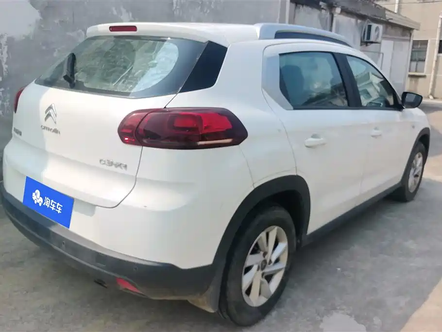 Citroën C3-XR 雪铁龙C3-XR 2015款 1.6 L 手动时尚型