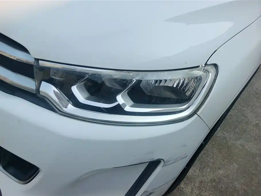 Citroën C3-XR 雪铁龙C3-XR 2015款 1.6 L 手动时尚型