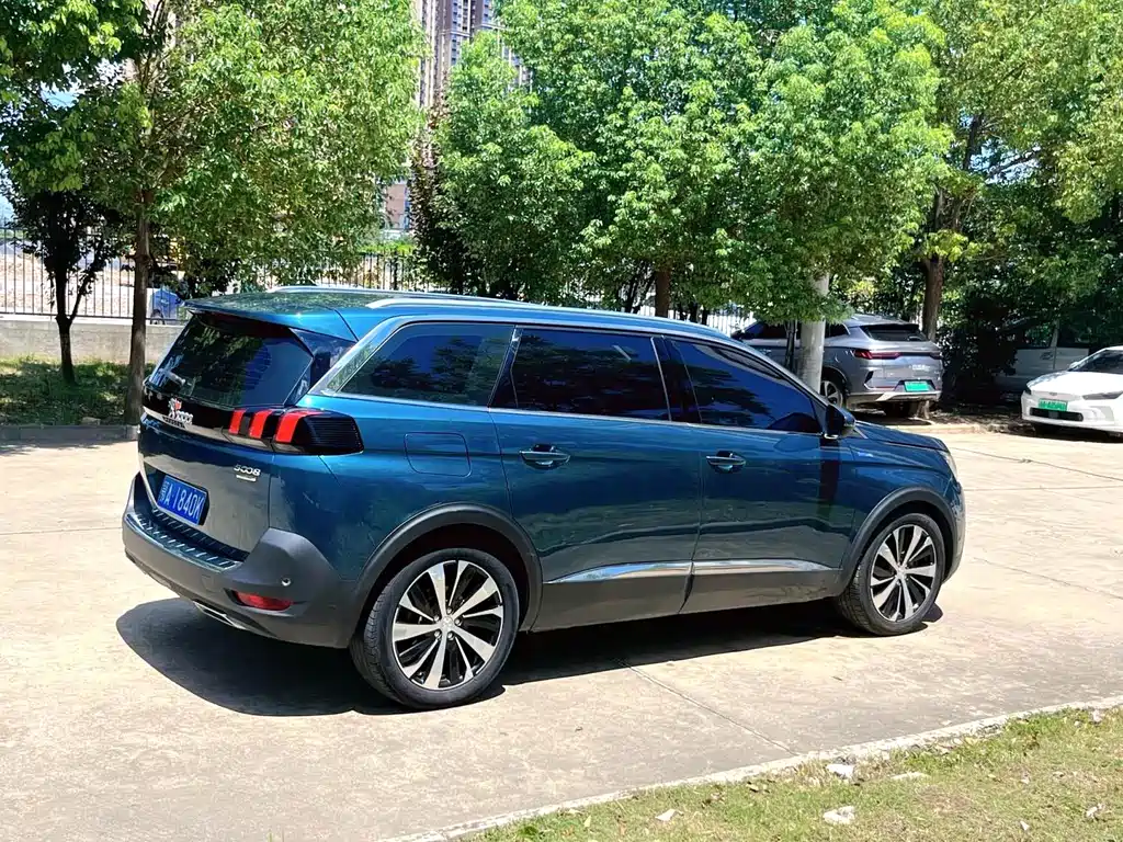 Peugeot 5008 380 THP 7-seat Luxury