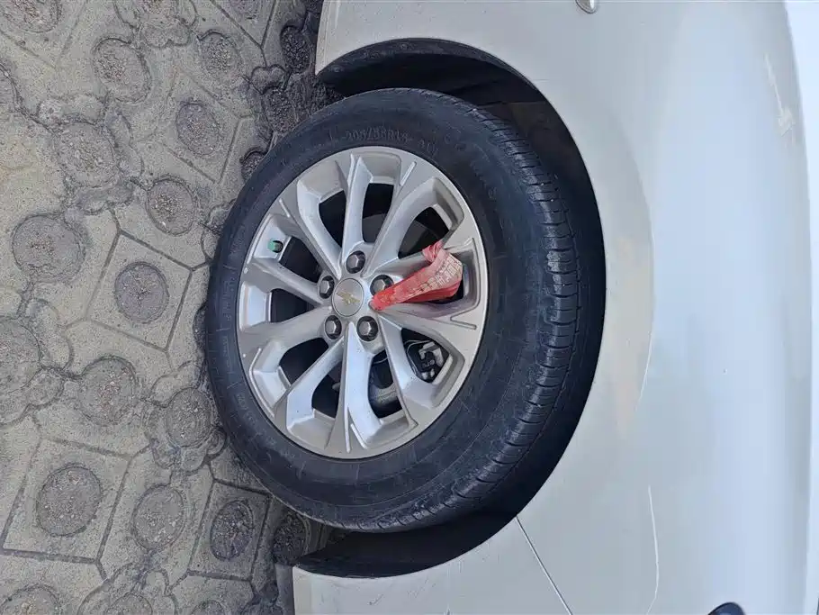 Monza 1.5 L DCT Joy
