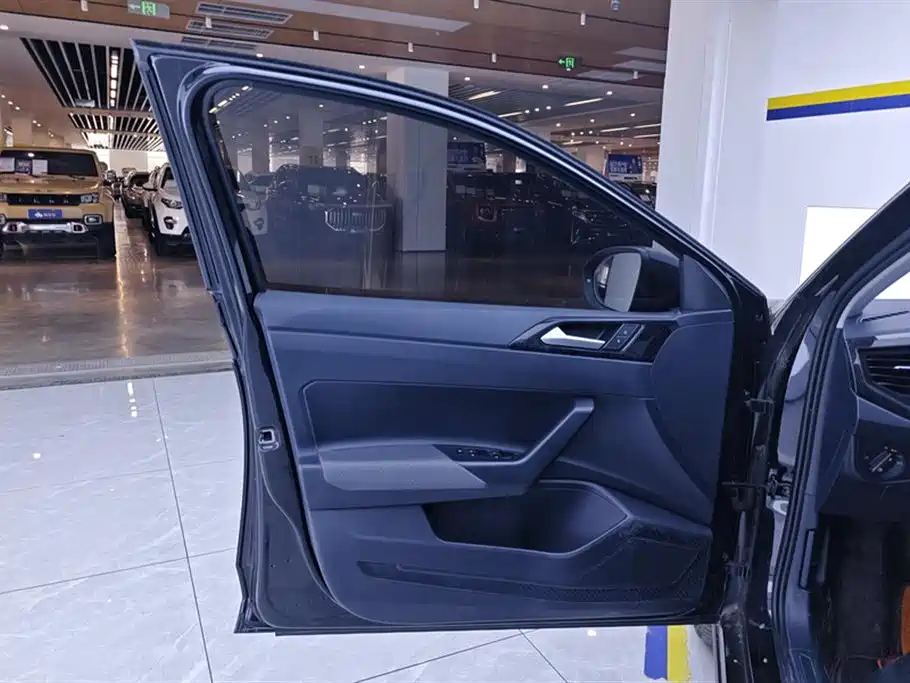 Lavida New Sharp 1.5 L Auto Outstanding New Comfort