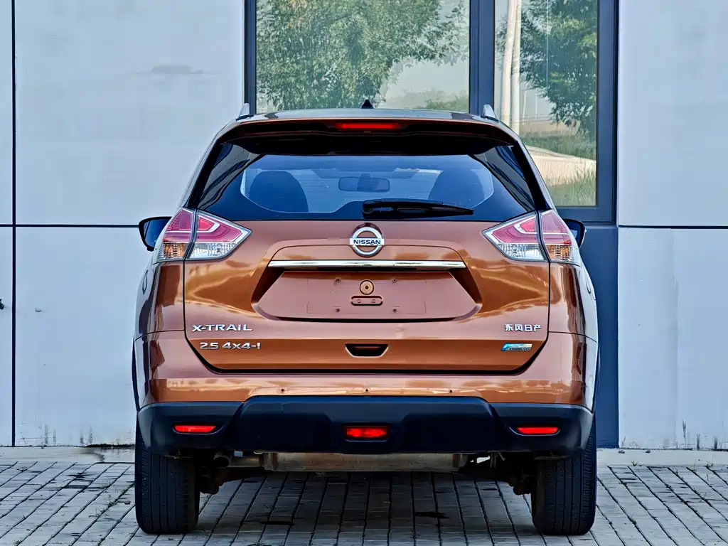 X-Trail 2.5 L CVT Luxury 4 WD