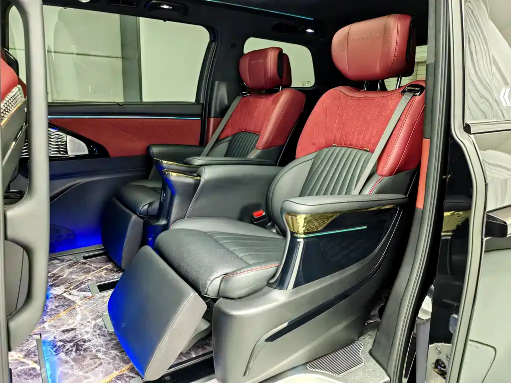 GAC Trumpchi M8 Grandmaster Series 400 T Flagship