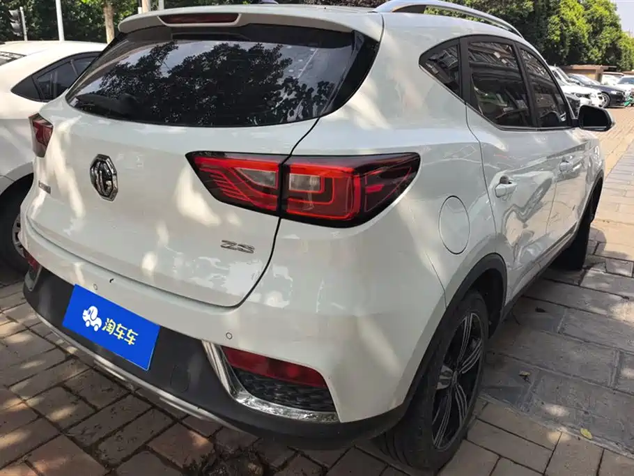 MG ZS 1.5 L Auto Luxury CN-V