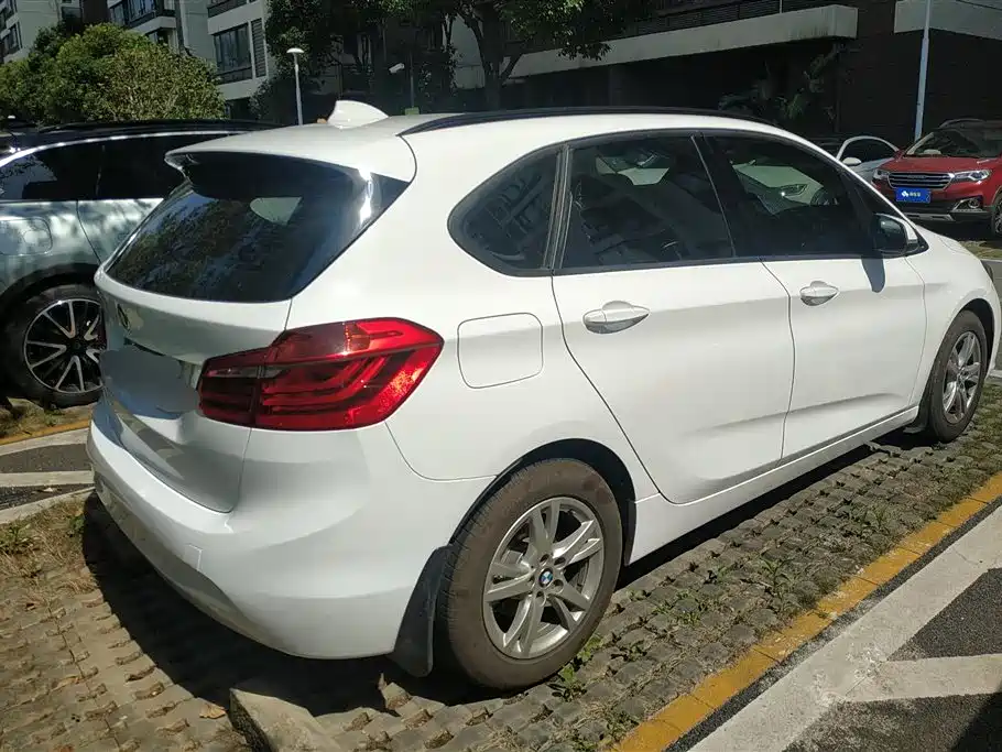 BMW 2 Series Active Tourer 218 i Leading
