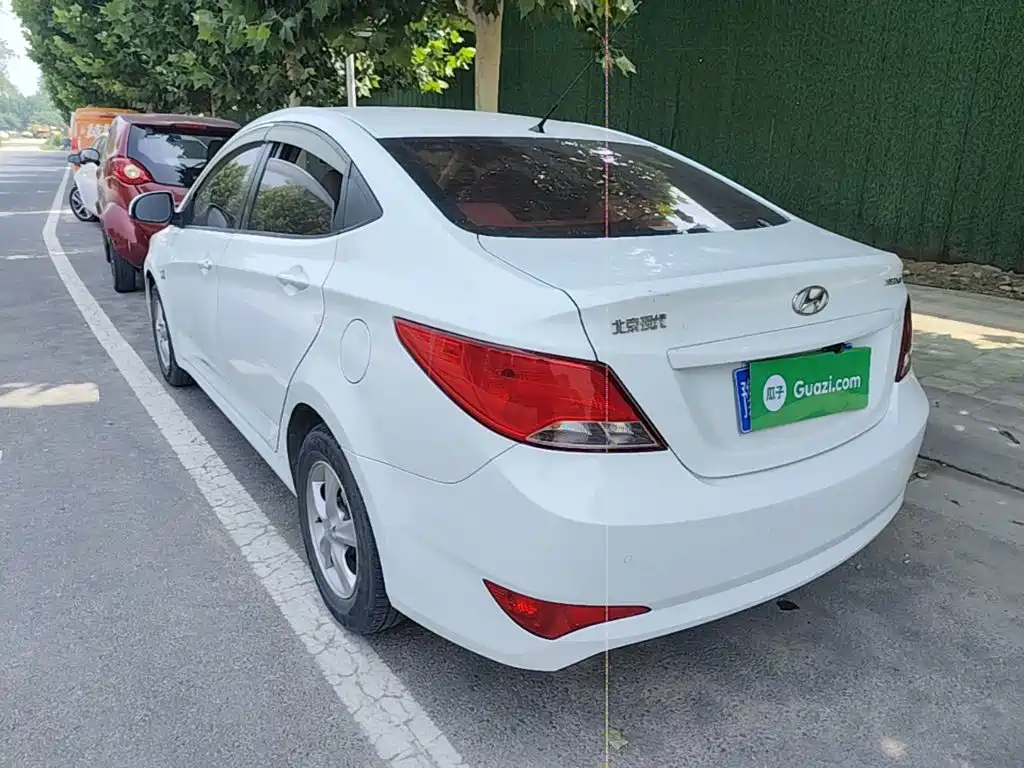 Accent 1.4 L Auto Intelligent GLS