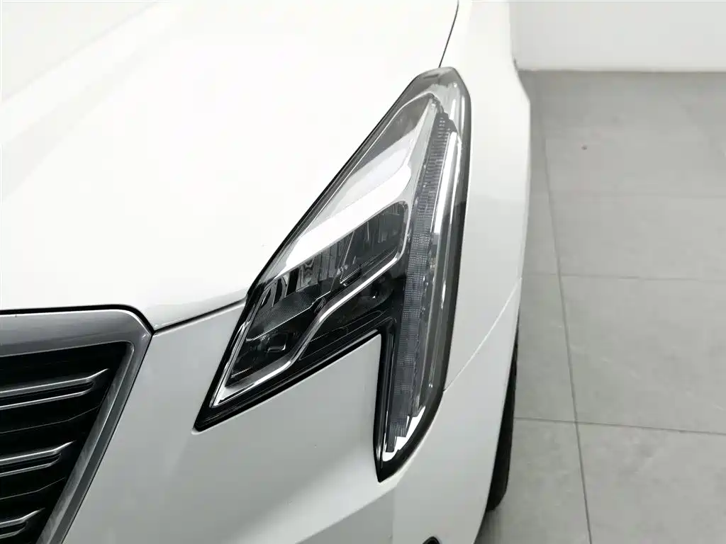Cadillac XTS 28 T Tech