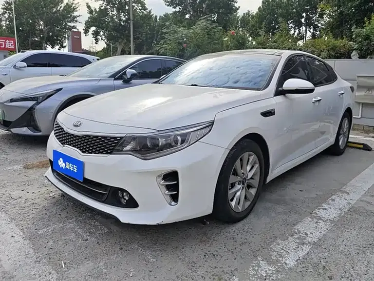 Kia K5 1.6 T Auto LUX