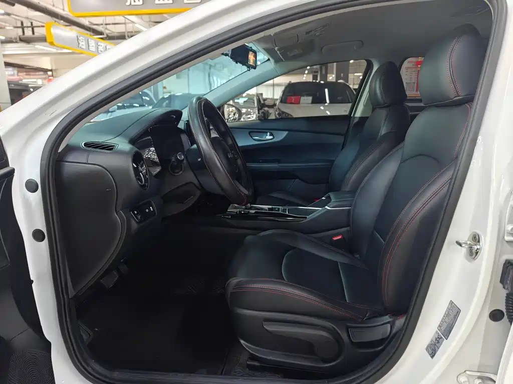 Kia K3 起亚K3 2023款 1.5 L CVT舒适版