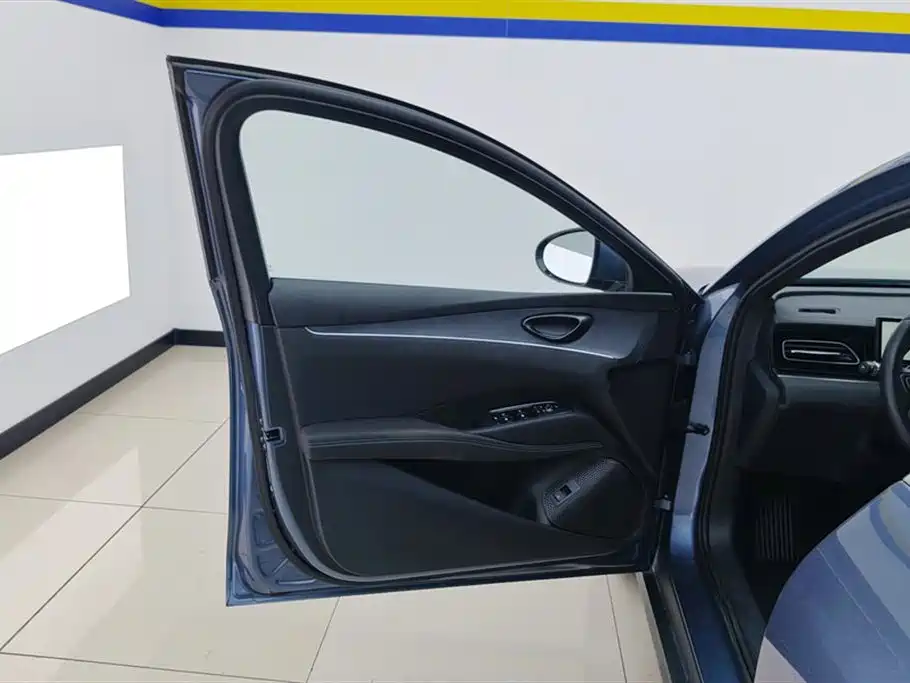 Seal 06 DM-i Smart Drive 120 KM Premium